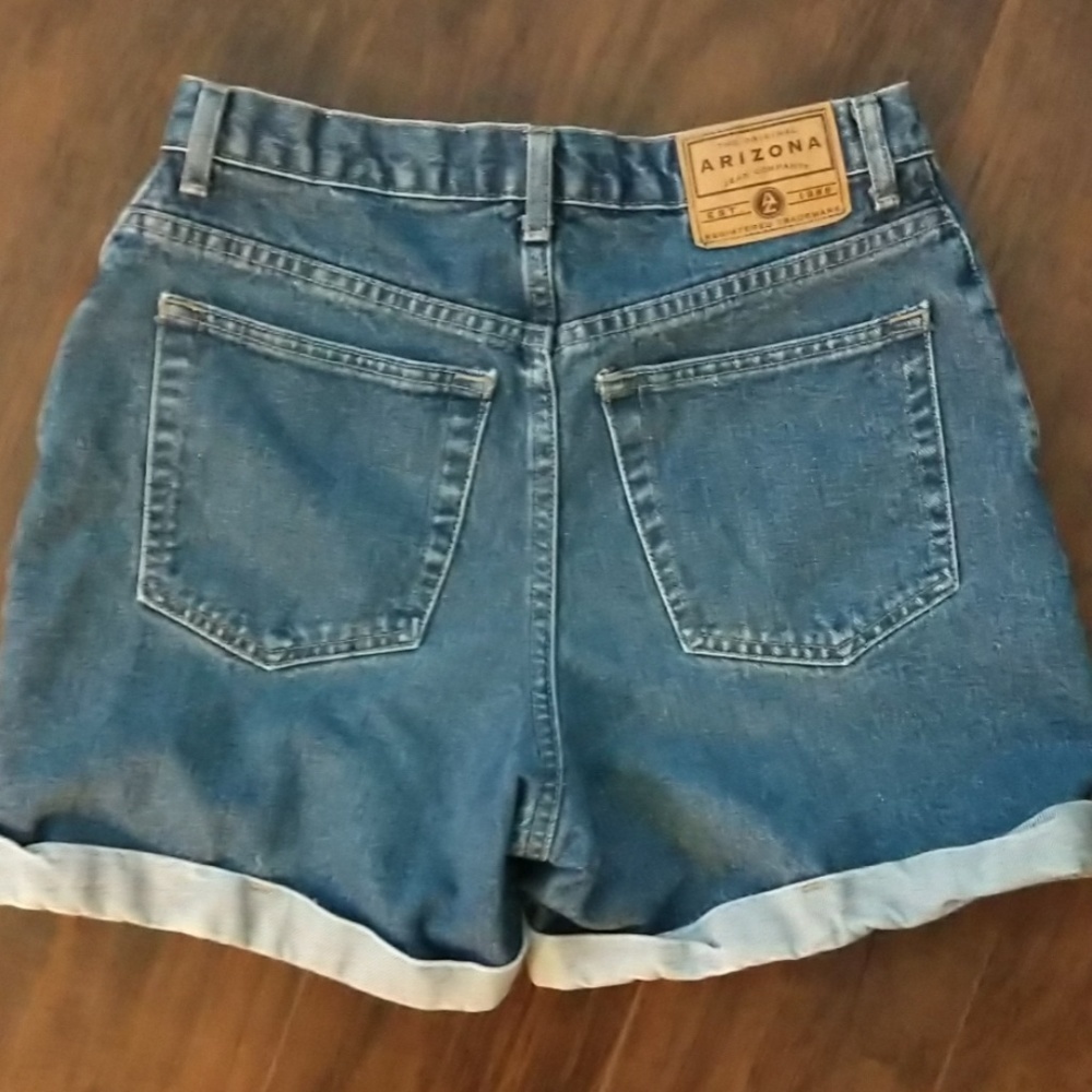 Arizona Jean/Denim Shorts - Picture 2 of 4
